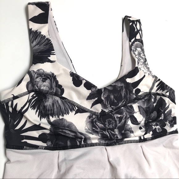 Ω Lululemon Athletics Floral Tank top - Picture 8 of 8